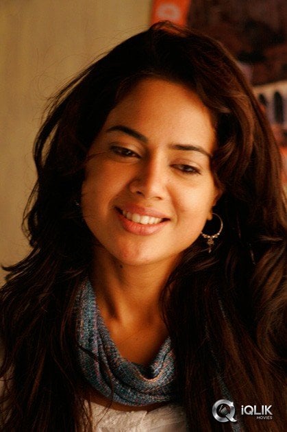 Sameera-Reddy